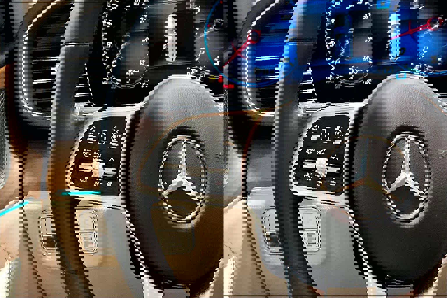 Used 2023 Mercedes-Benz GLE 350 4MATIC image 23