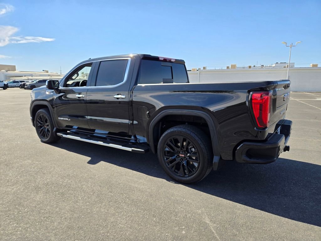Used 2023 GMC Sierra 1500 Denali w/ Technology Package AWD/4WD image 4