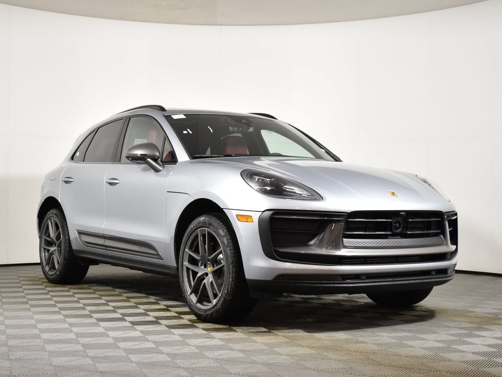 Used 2026 Porsche Macan AWD/4WD image 9