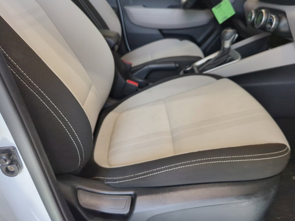 Used 2023 Hyundai Venue SEL image 36