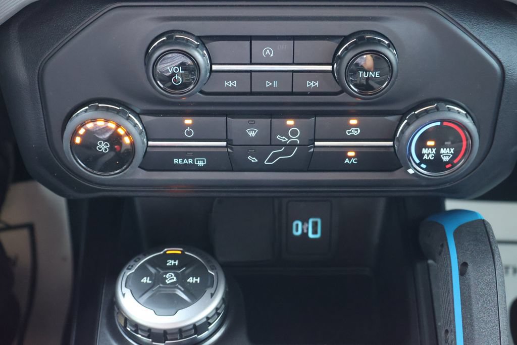 Used 2022 Ford Bronco Black Diamond AWD/4WD image 12