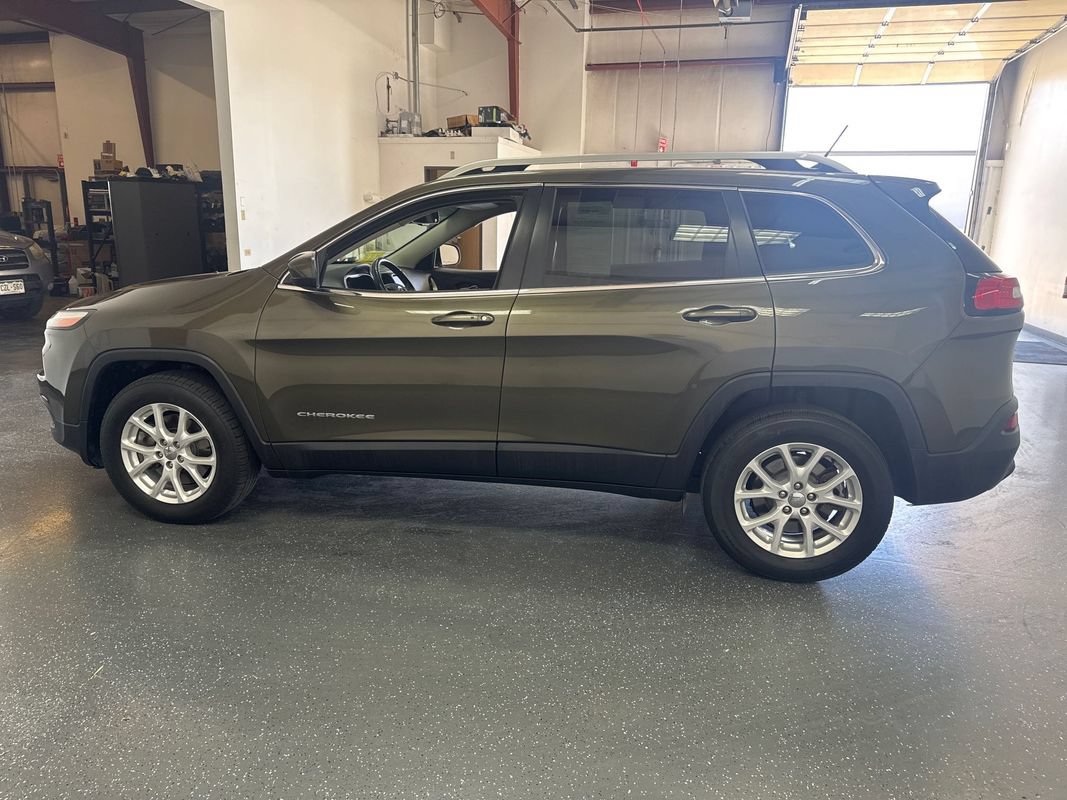 Used 2015 Jeep Cherokee Latitude w/ Comfort/Convenience Group AWD/4WD image 7