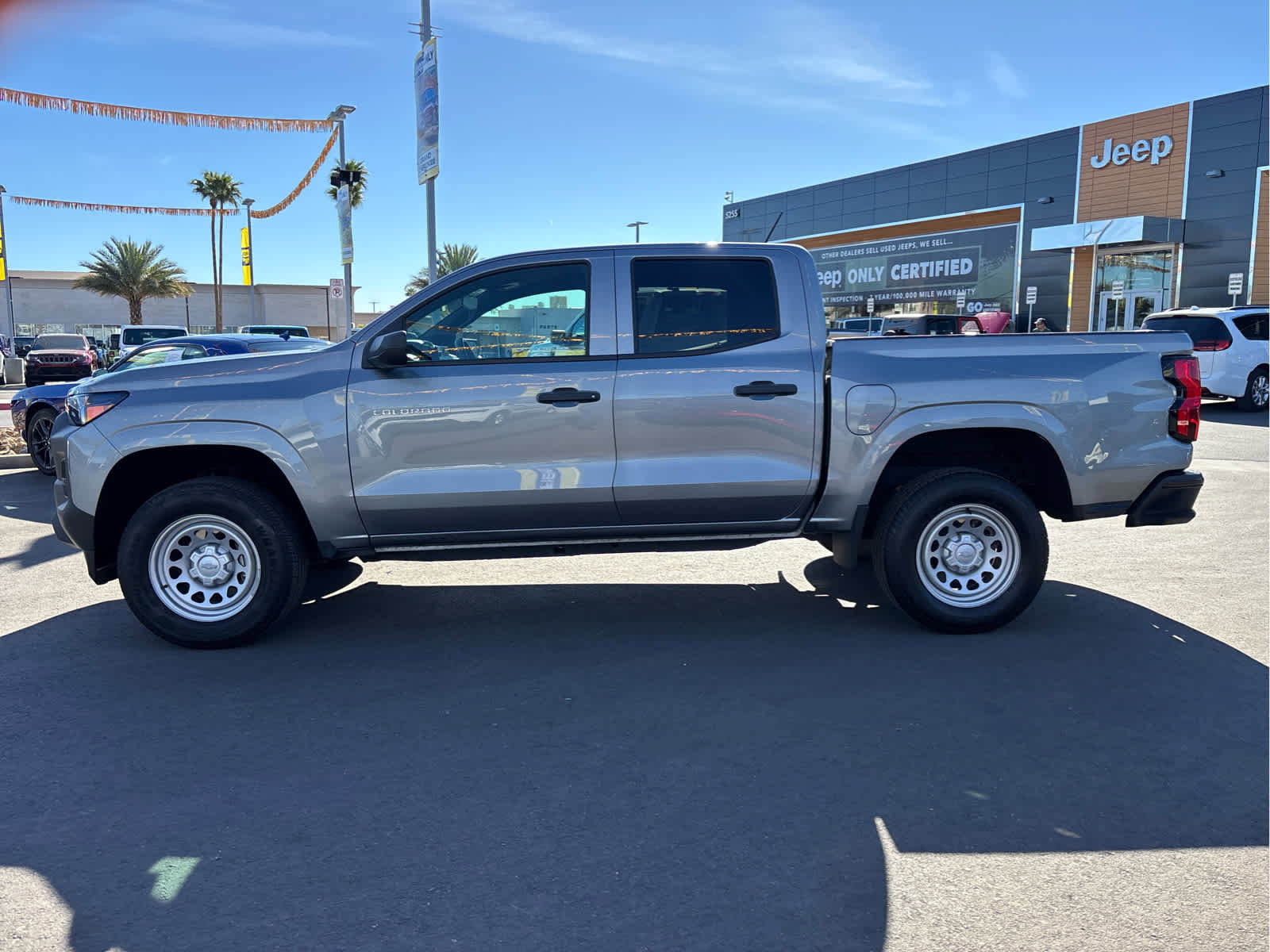 Used 2023 Chevrolet Colorado W/T image 8