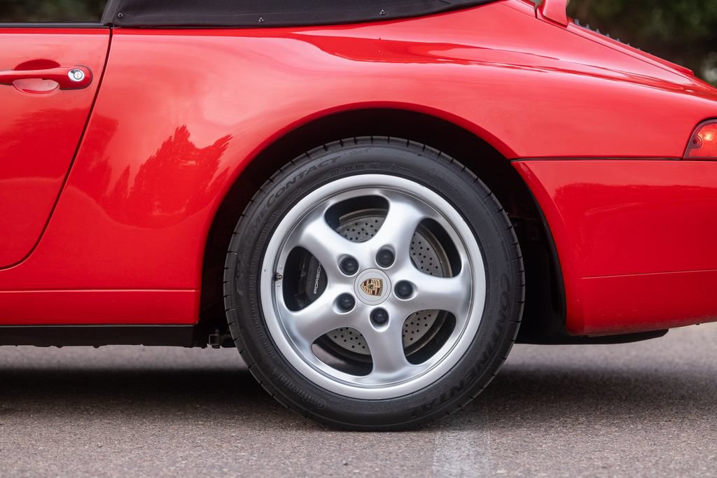 Used 1995 Porsche 911 Carrera RWD image 40