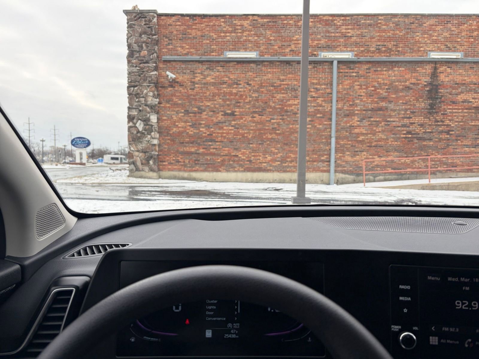 Used 2025 Kia Sportage LX image 33