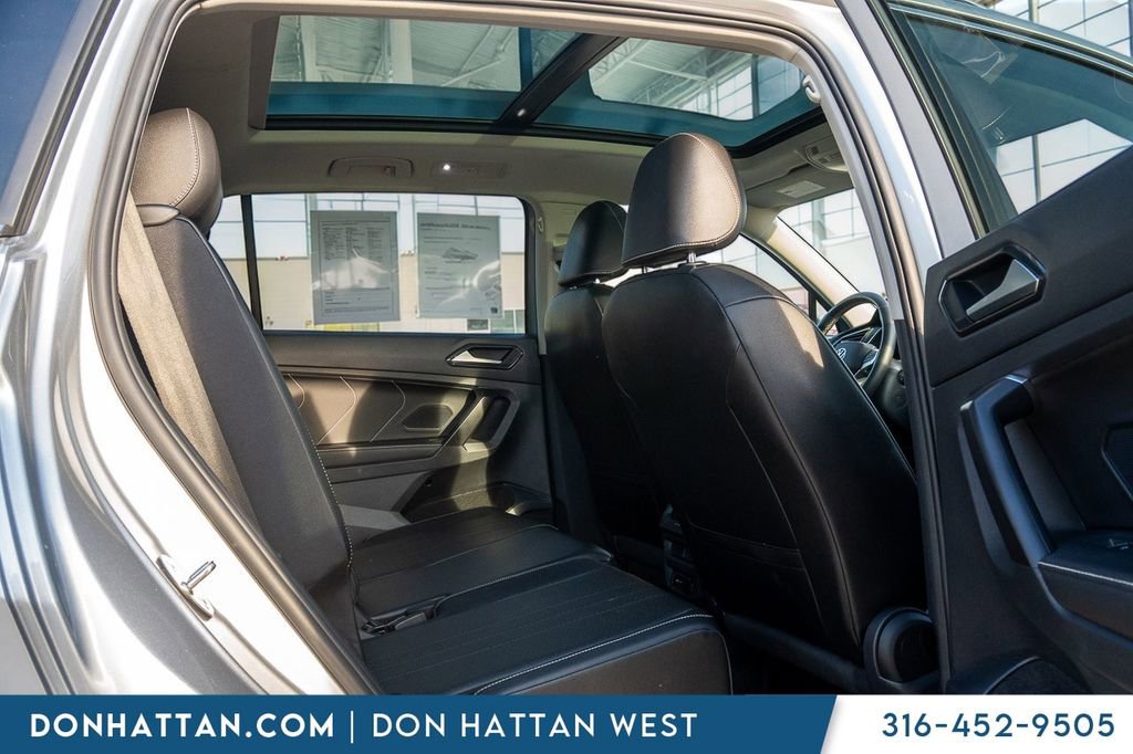 Used 2023 Volkswagen Tiguan SE FWD image 23