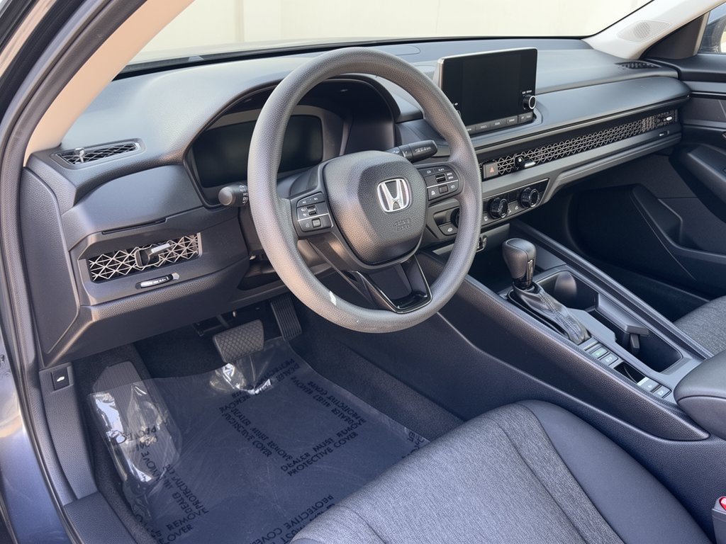 Used 2025 Honda Accord SE image 4