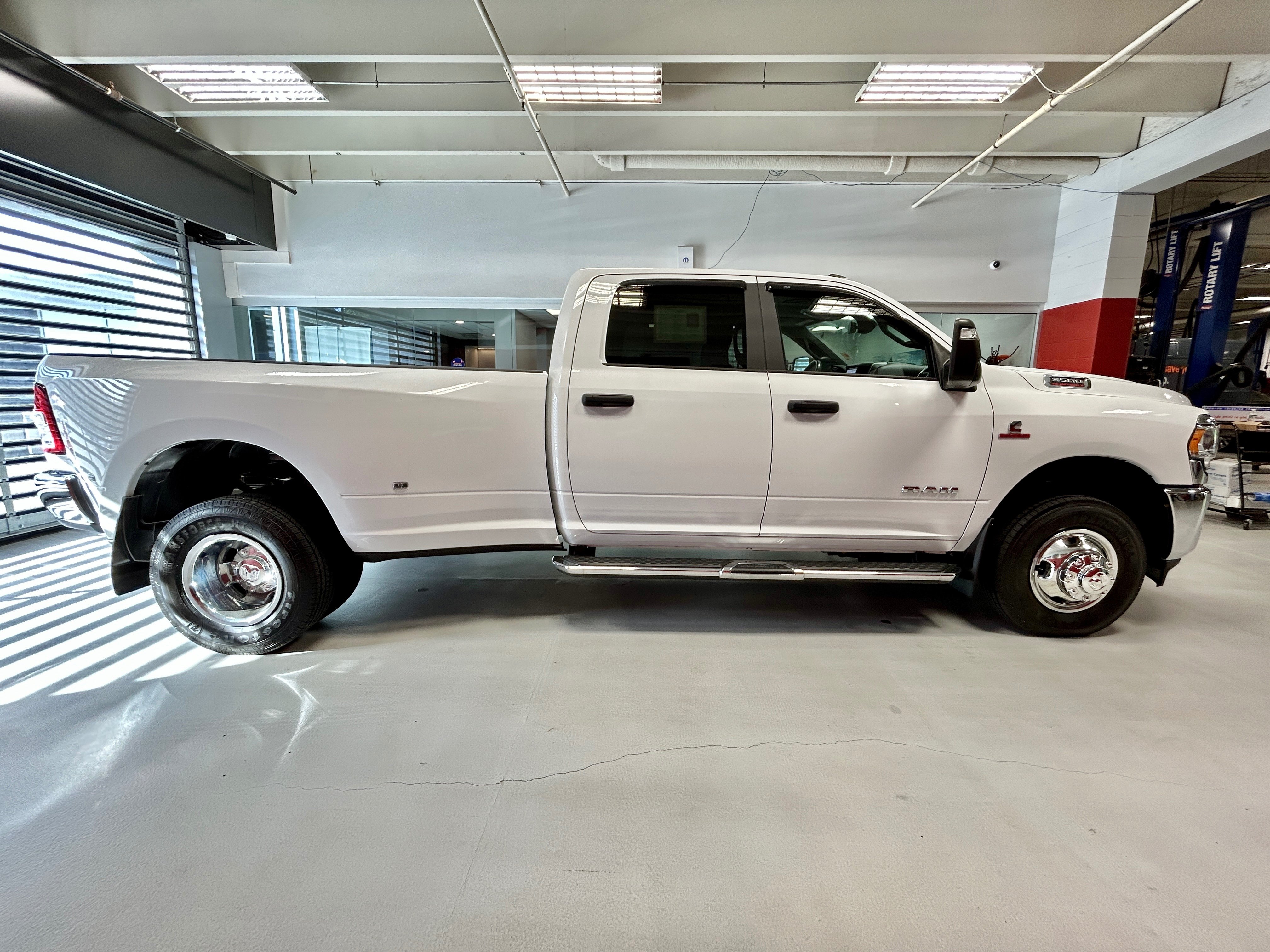 Used 2023 RAM 3500 Big Horn w/ Level 1 Equipment Group AWD/4WD image 11