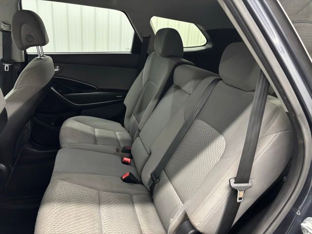 Used 2017 Hyundai Santa Fe SE FWD image 9