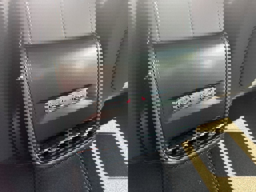 New 2025 Lincoln Nautilus Premier w/ Equipment Group 102A image 47