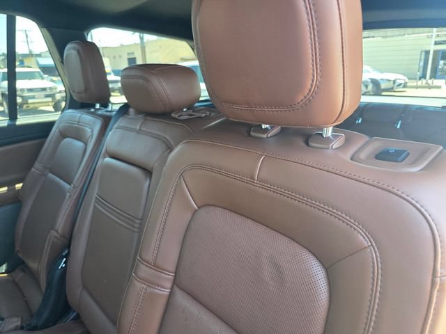 Used 2023 Lincoln Aviator Reserve RWD image 11