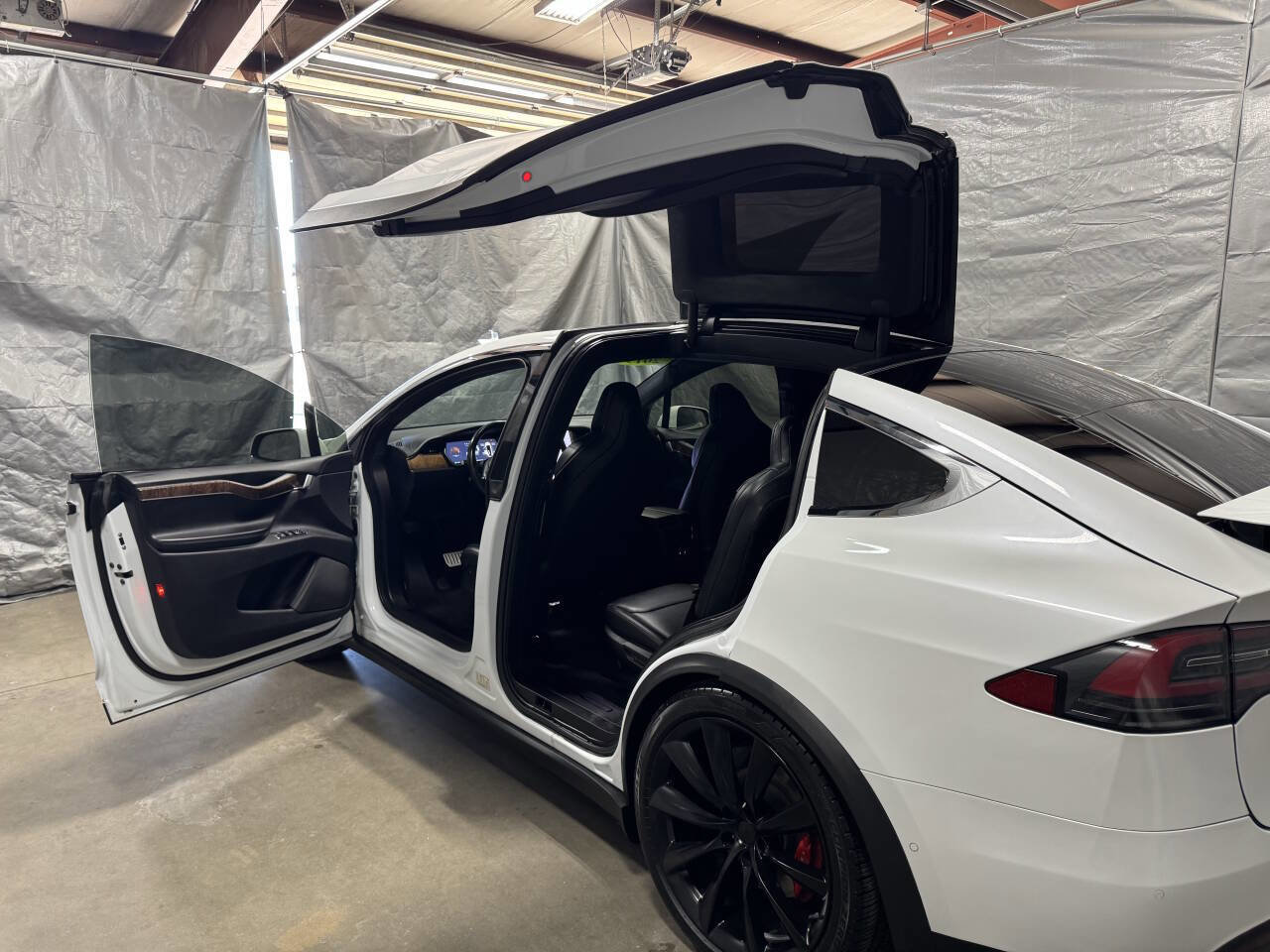 Used 2019 Tesla Model X Performance image 9