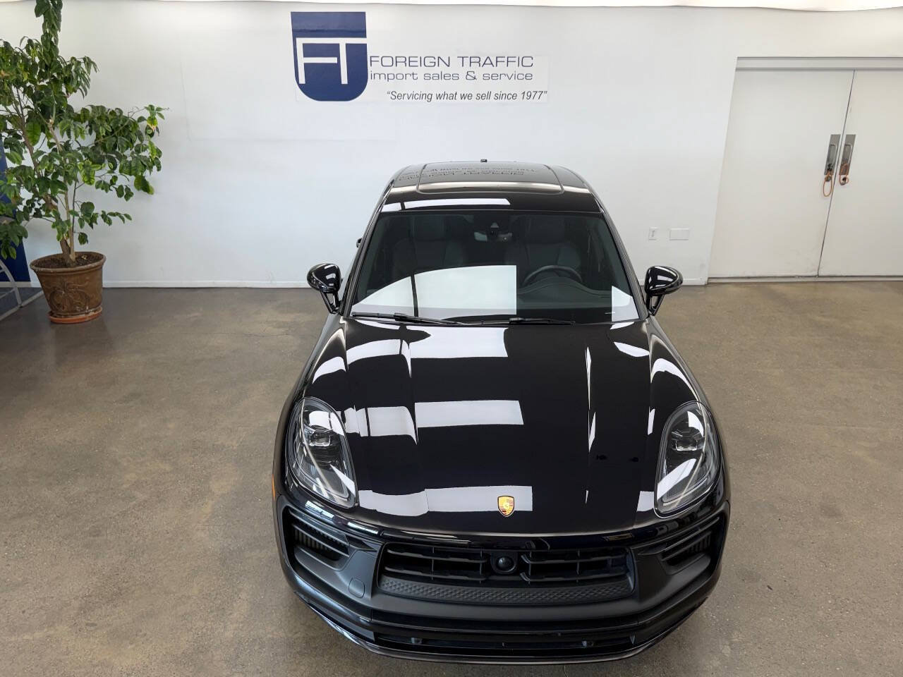 Used 2025 Porsche Macan GTS w/ Premium Package Plus (PU3) AWD/4WD image 3