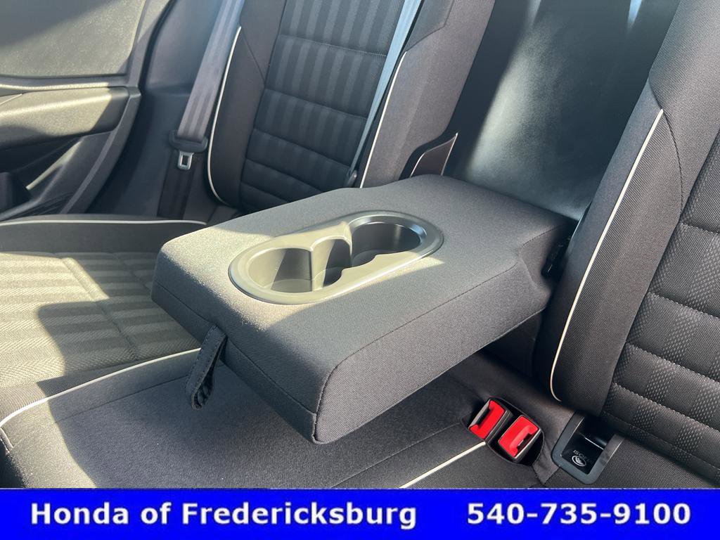 Used 2024 Volkswagen Jetta Sport image 28