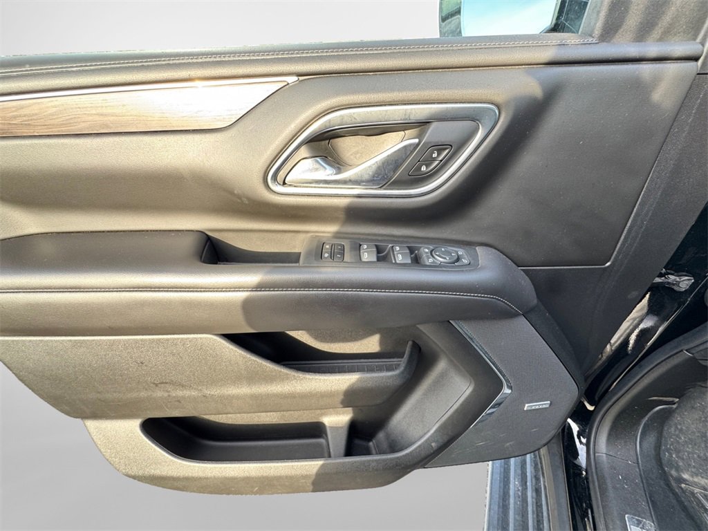 Used 2021 Chevrolet Tahoe LT w/ LT Signature Package image 25