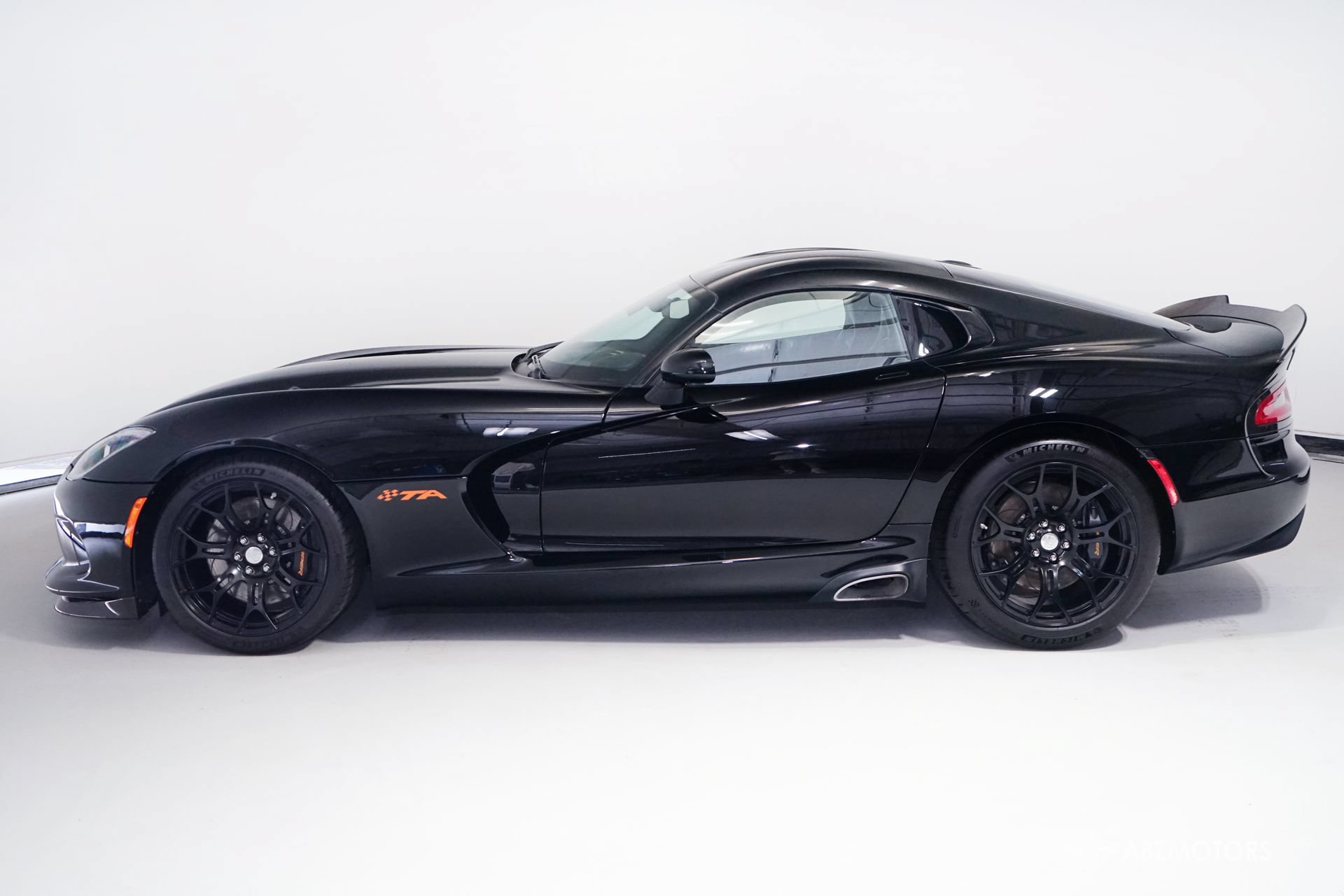 Used 2014 SRT Viper SRT-10 RWD image 4