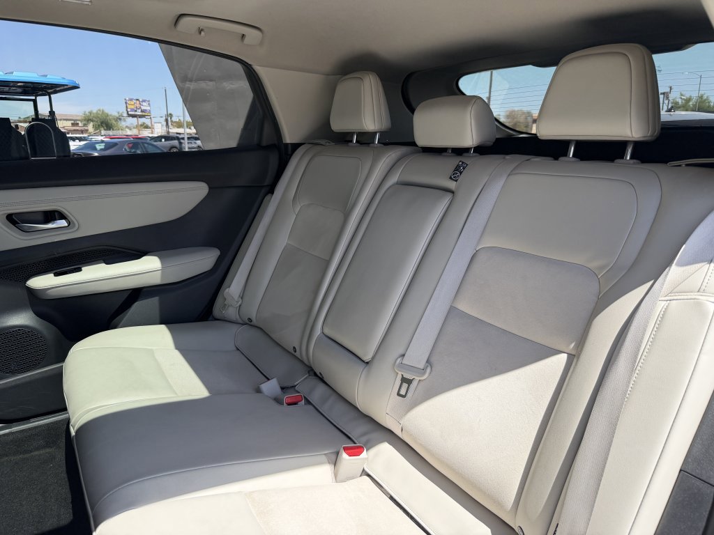 Used 2024 Nissan Ariya FWD image 36