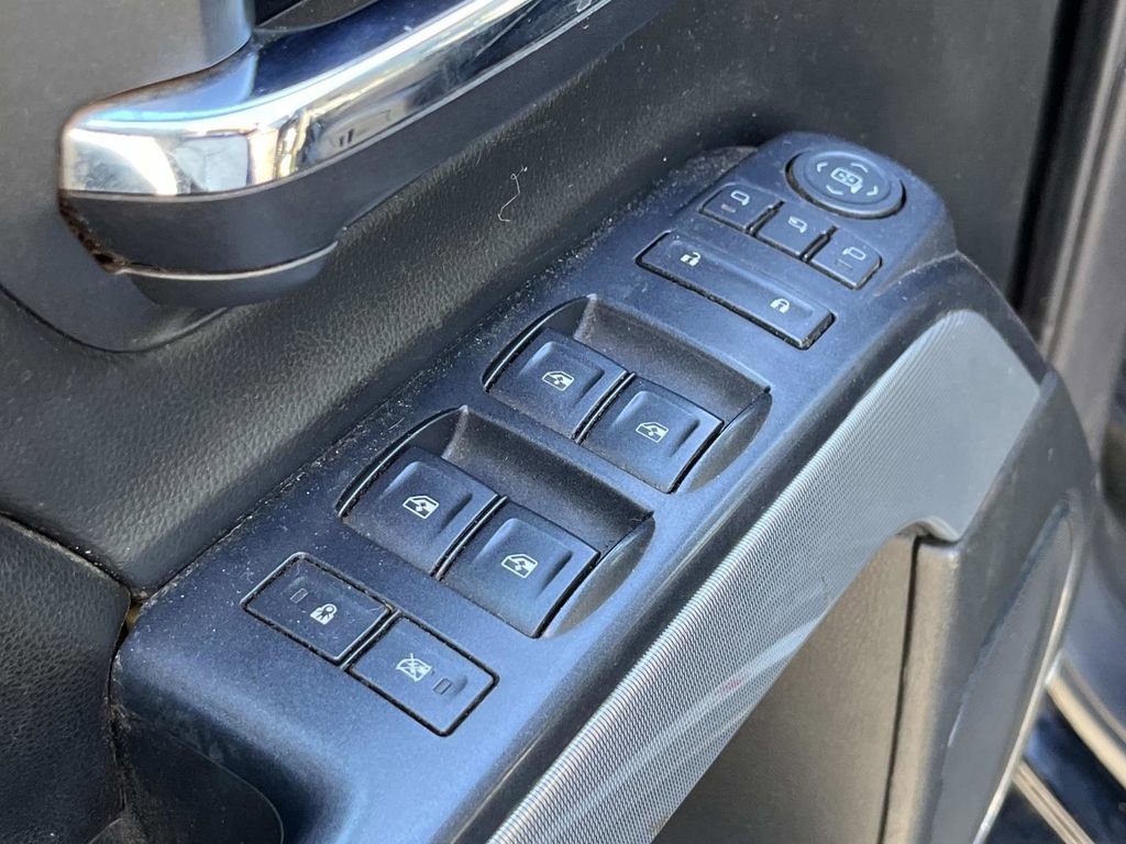 Used 2017 Chevrolet Silverado 1500 LTZ Z71 image 26