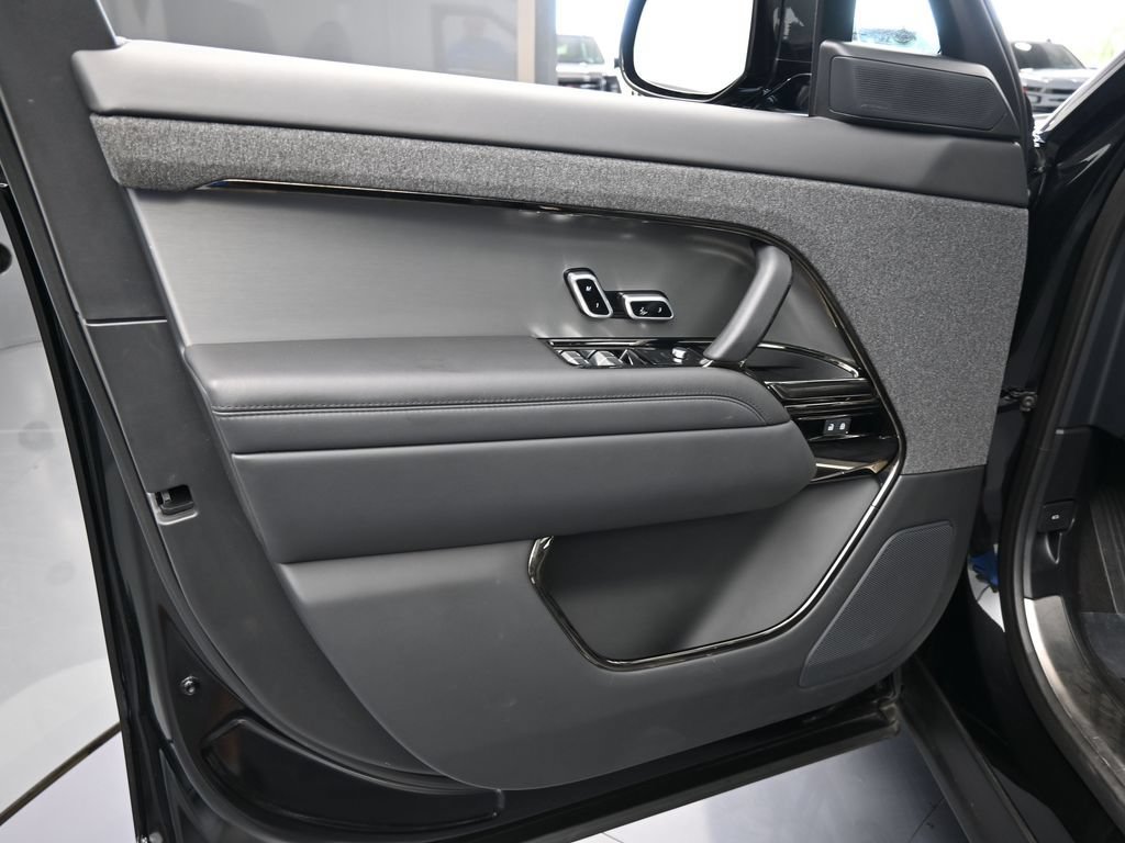 Used 2024 Land Rover Range Rover Sport Dynamic SE AWD/4WD image 18