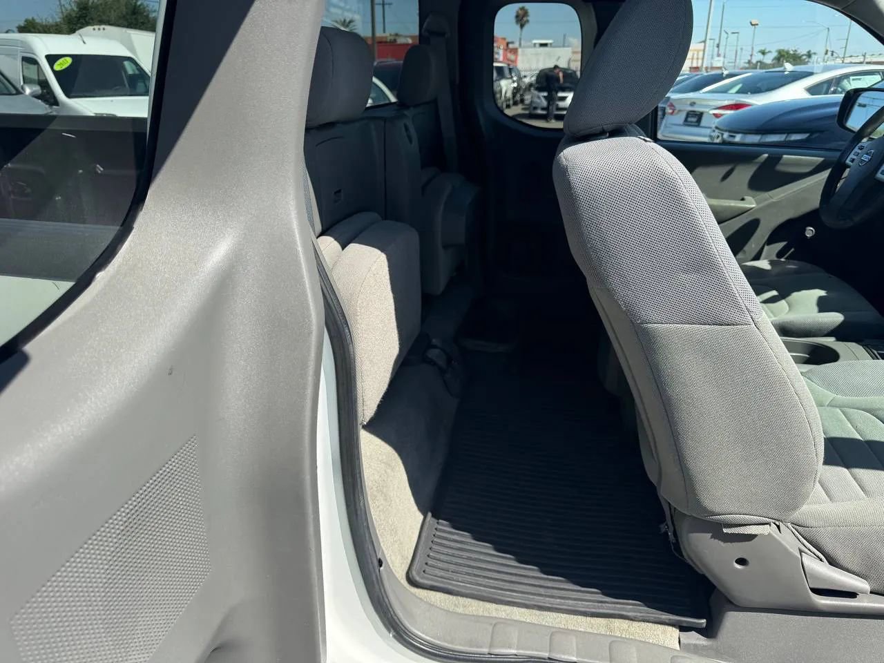 Used 2016 Nissan Frontier S RWD image 14