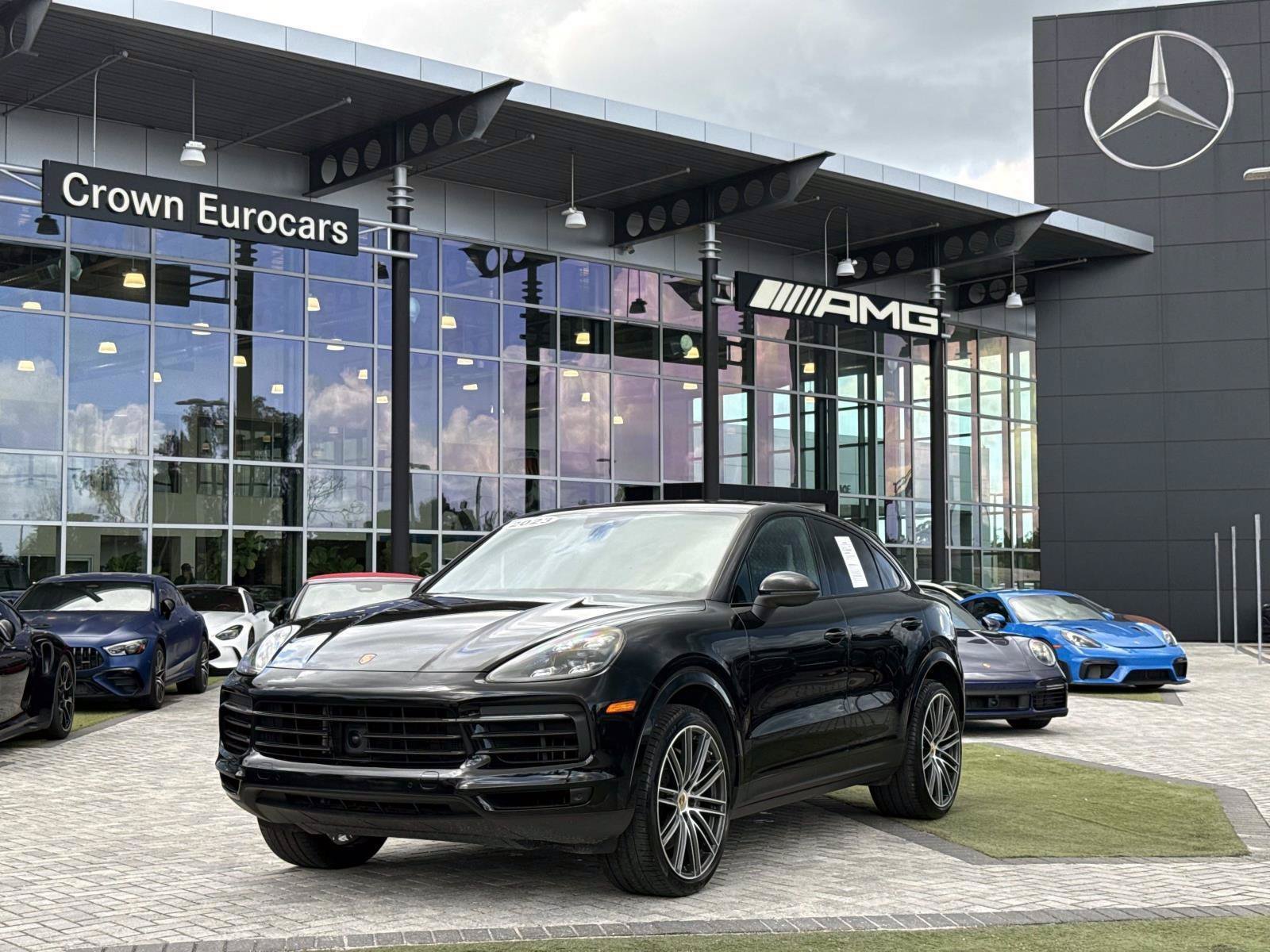 Used 2023 Porsche Cayenne Coupe AWD/4WD image 1