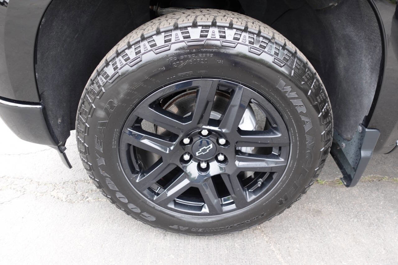 Used 2023 Chevrolet Silverado 1500 Custom w/ LPO, Dark Essentials Package AWD/4WD image 51