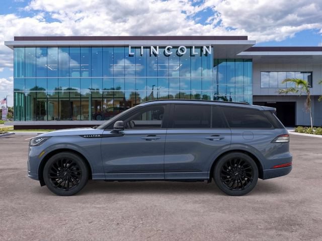 New 2026 Lincoln Aviator Reserve w/ Jet Appearance Package RWD image 3