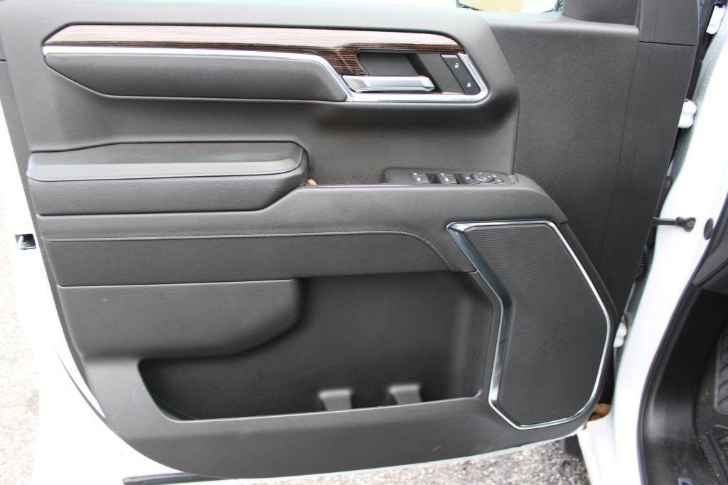 Used 2024 GMC Sierra 1500 Elevation image 9