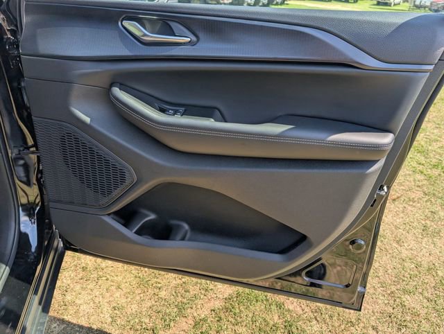 New 2026 Jeep Grand Cherokee Laredo RWD image 30