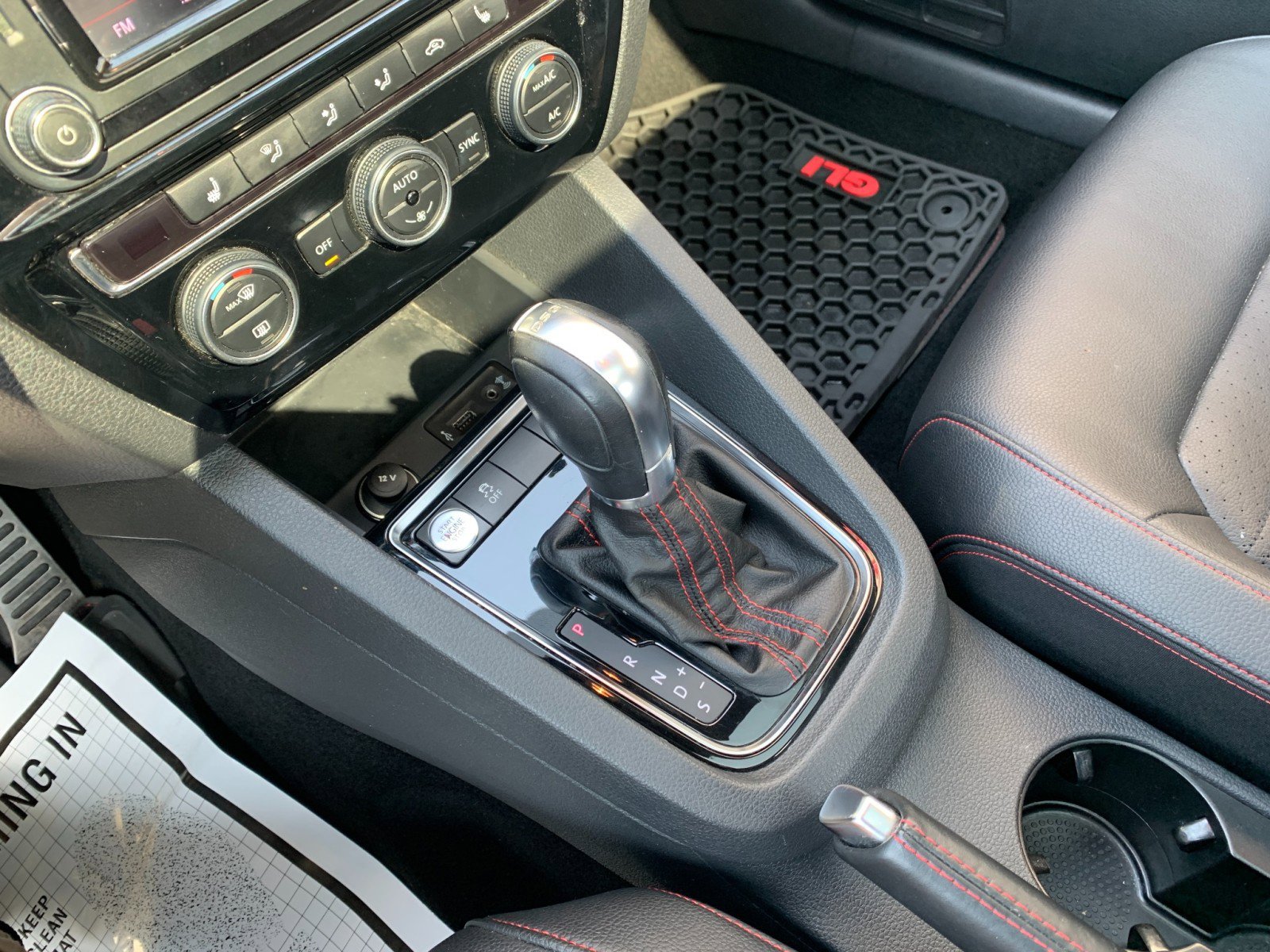 Used 2016 Volkswagen Jetta GLI SE FWD image 15