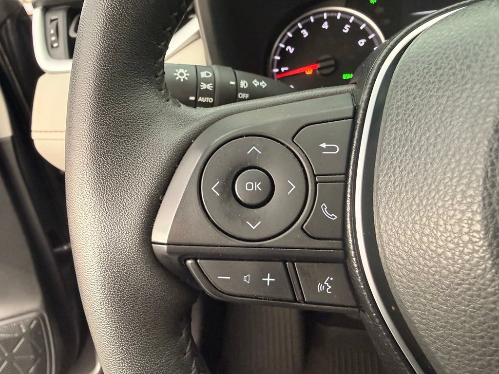 Used 2021 Toyota RAV4 XLE w/ Convenience Package AWD/4WD image 21