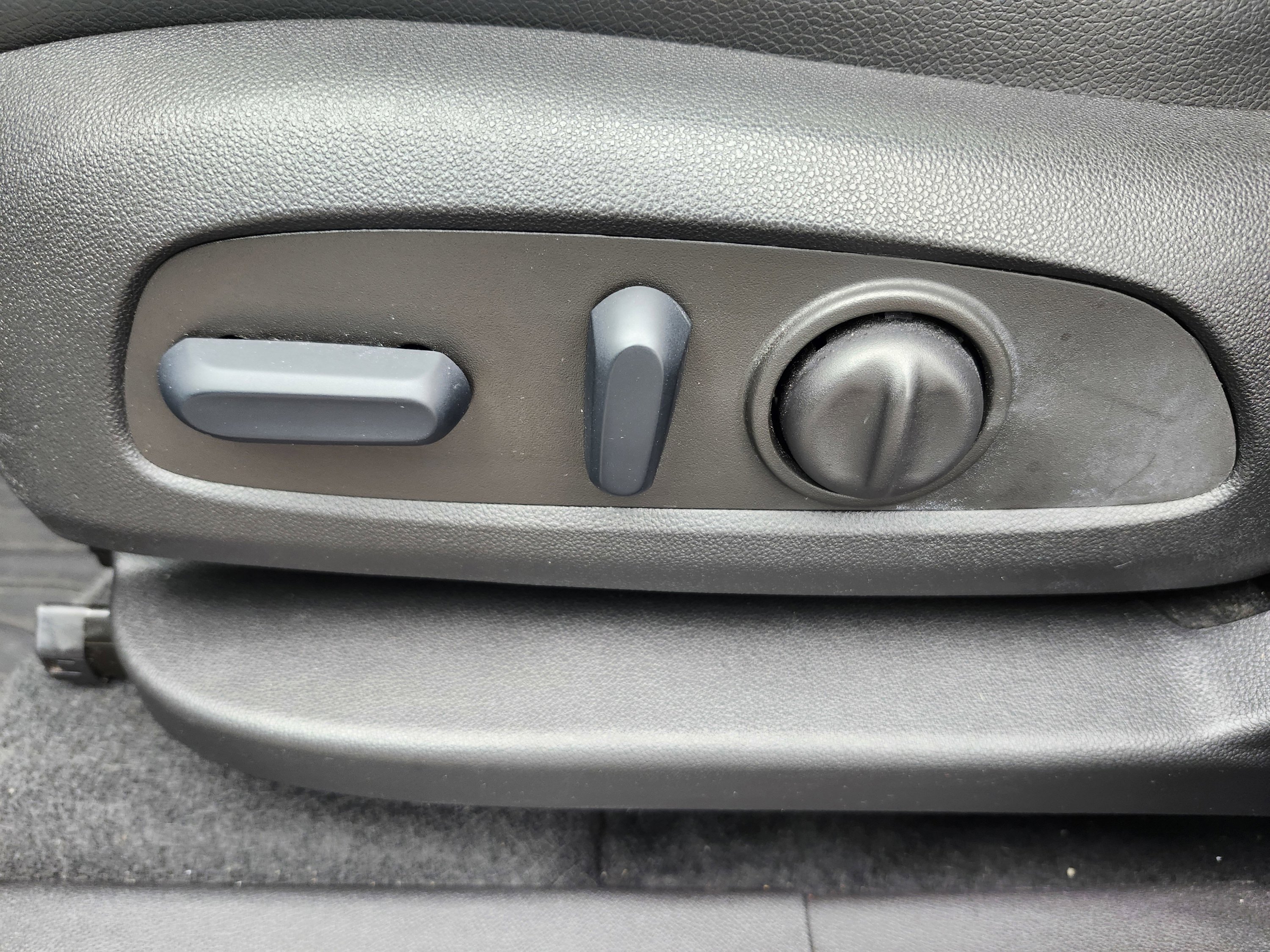 Used 2023 Chevrolet Equinox RS image 26