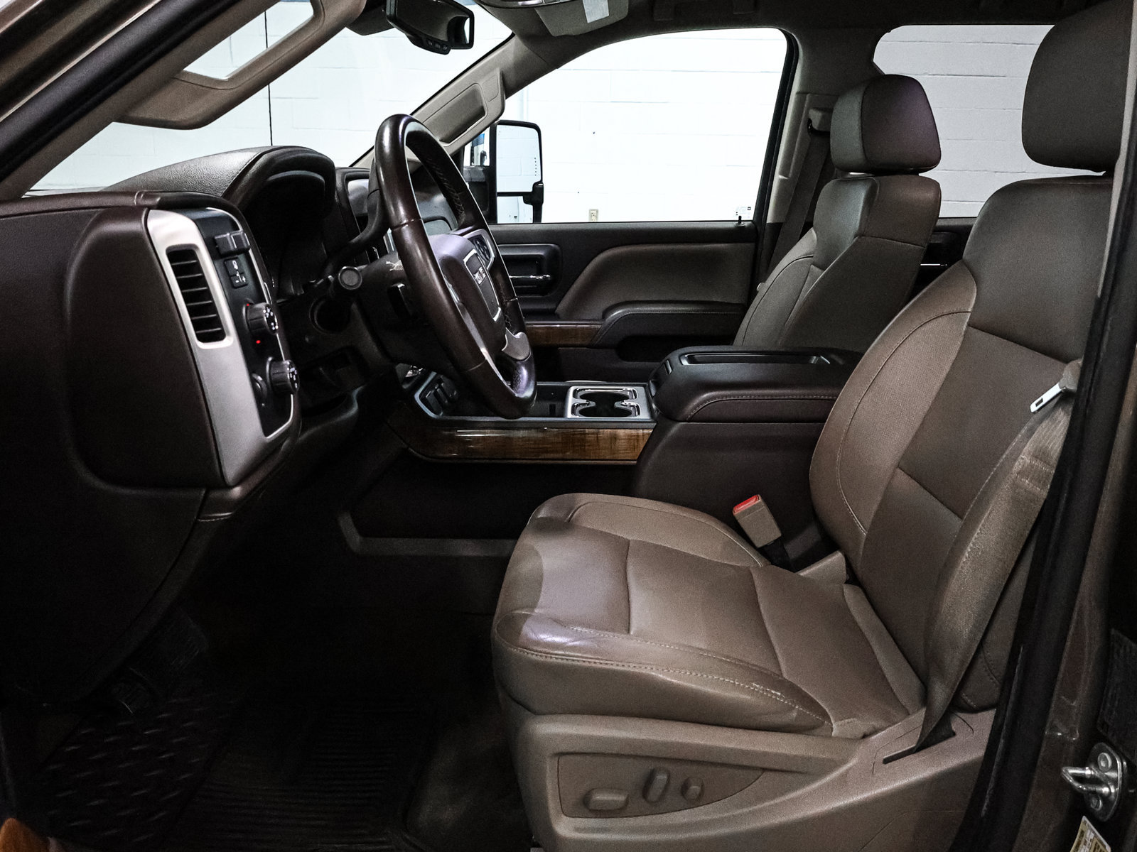 Used 2015 GMC Sierra 3500 SLT w/ Duramax Plus Package AWD/4WD image 23
