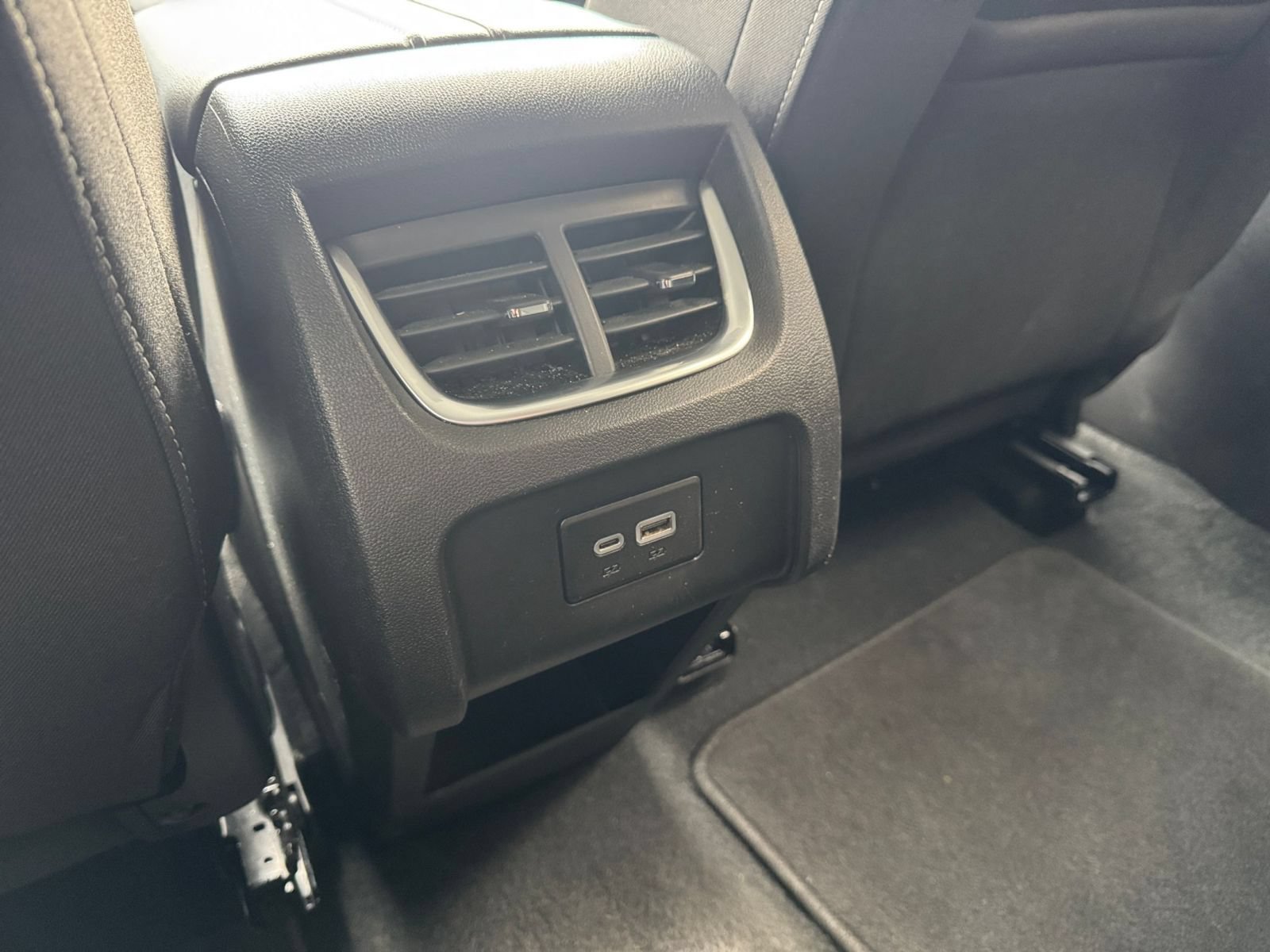 Used 2025 Chevrolet Blazer LT FWD image 22