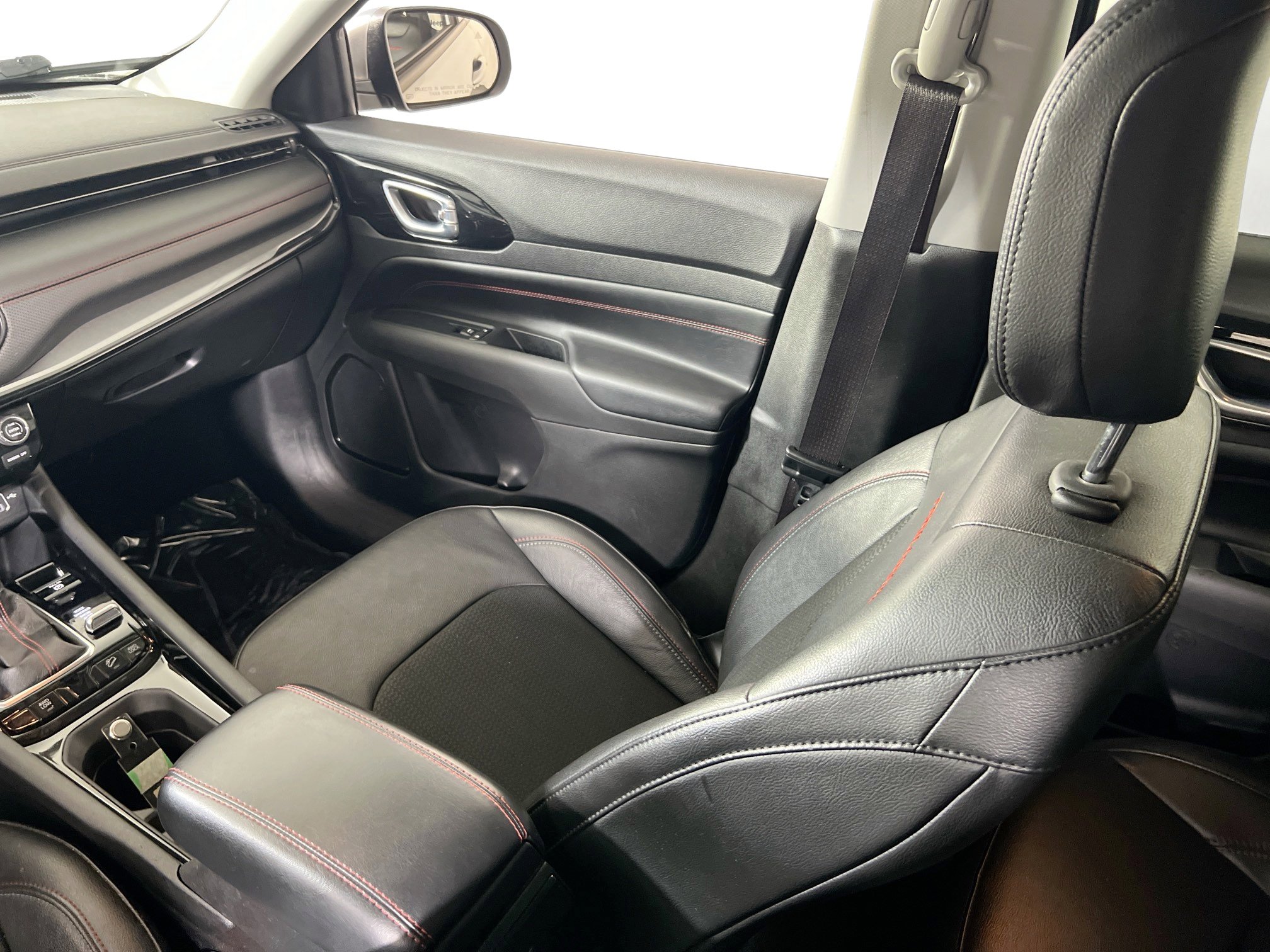 Used 2022 Jeep Compass Trailhawk image 21