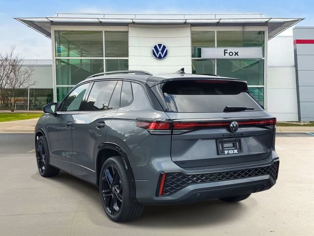 New 2026 Volkswagen Tiguan SE R-Line FWD image 3
