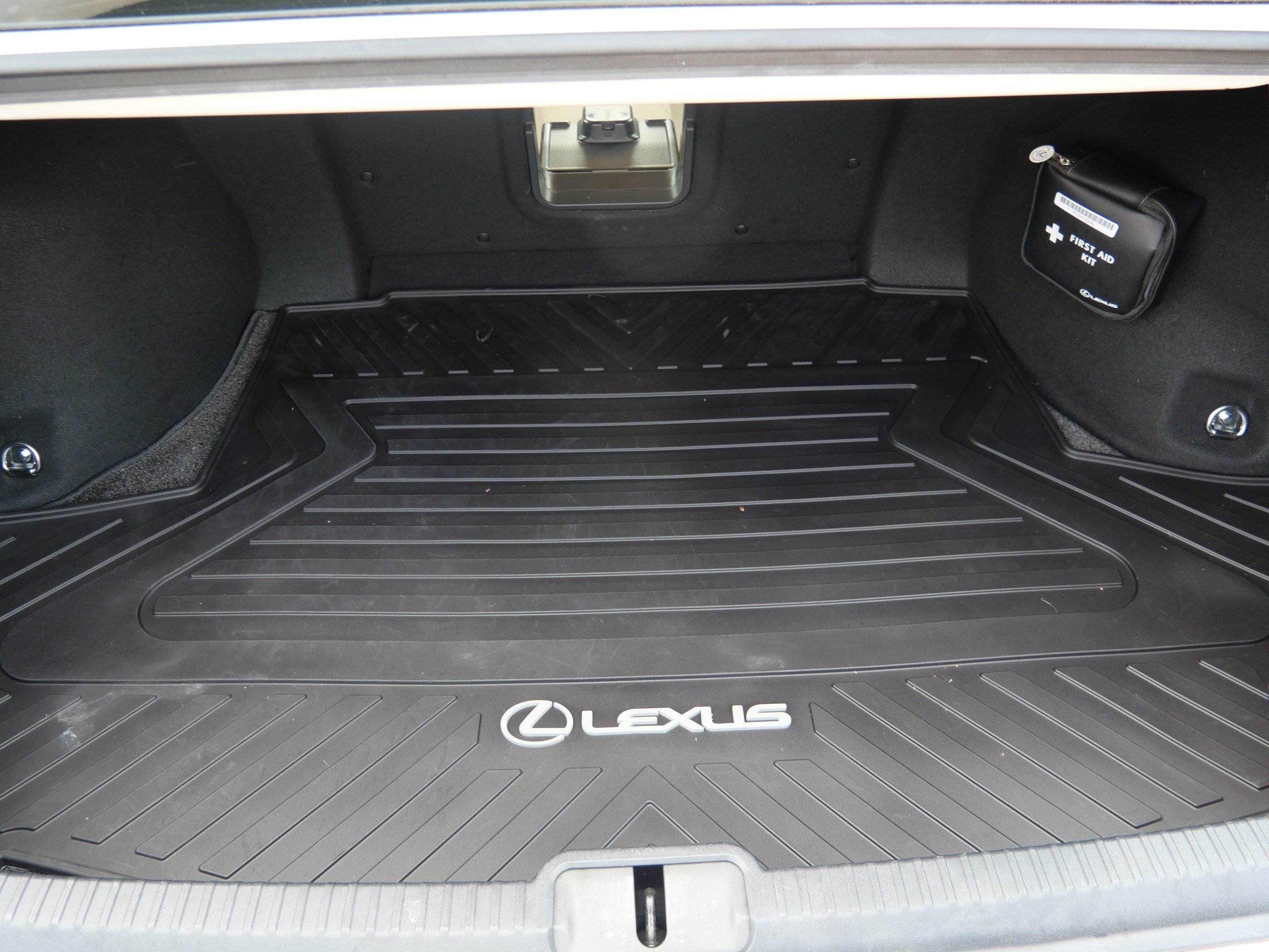 Used 2019 Lexus ES 300h FWD image 18