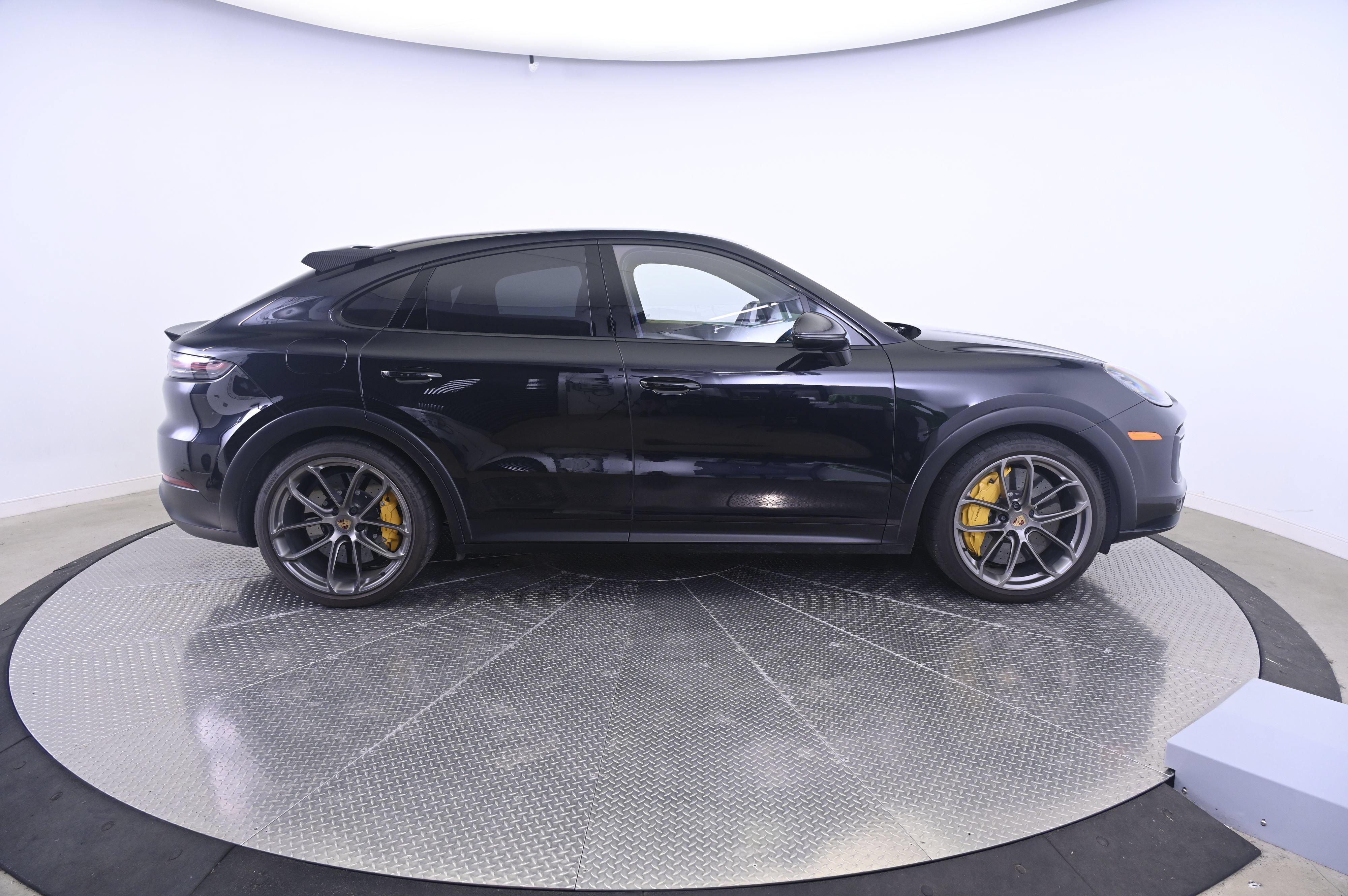 Certified 2022 Porsche Cayenne Turbo GT AWD/4WD image 8