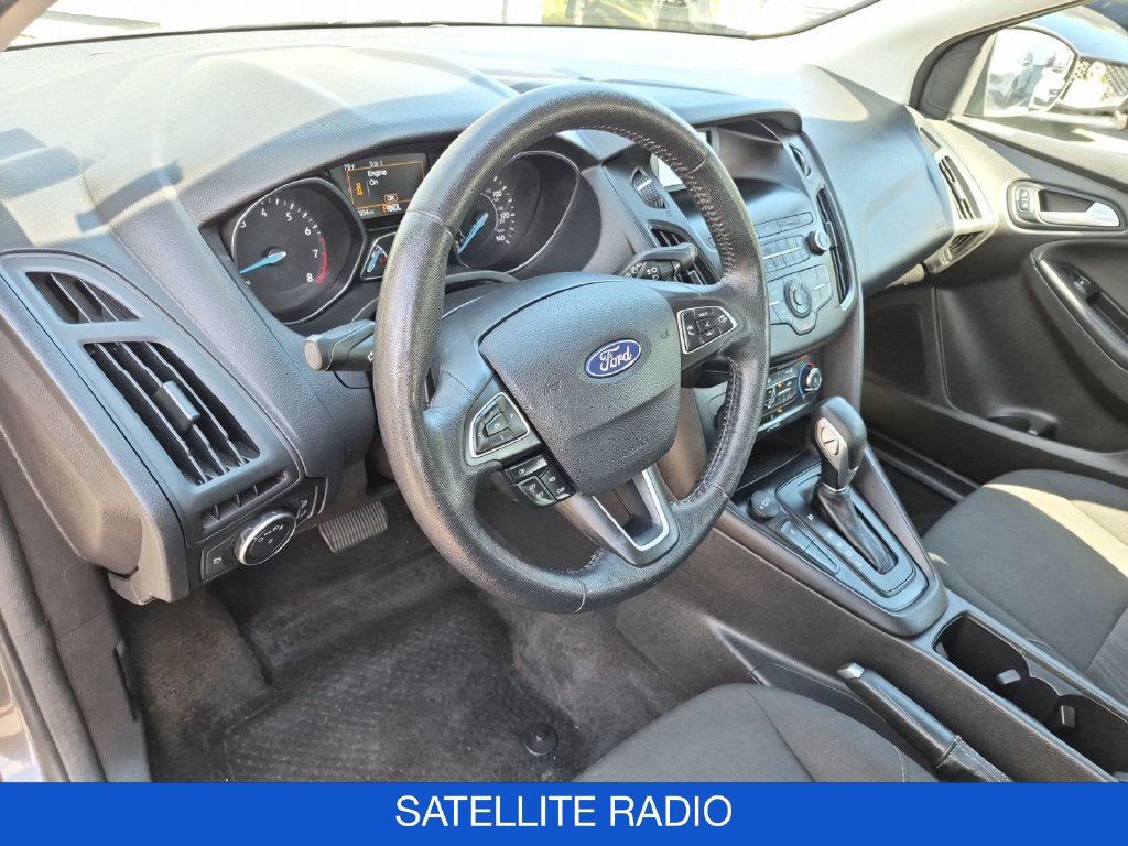 Used 2018 Ford Focus SE w/ Cold Weather Package FWD image 13