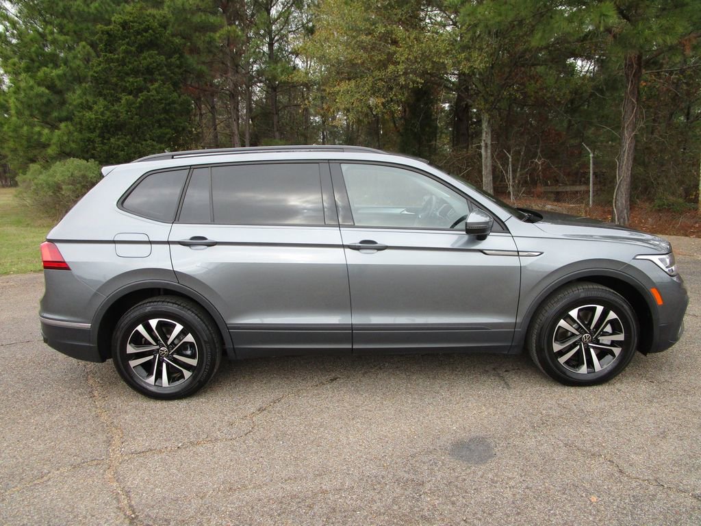 Used 2024 Volkswagen Tiguan S image 6