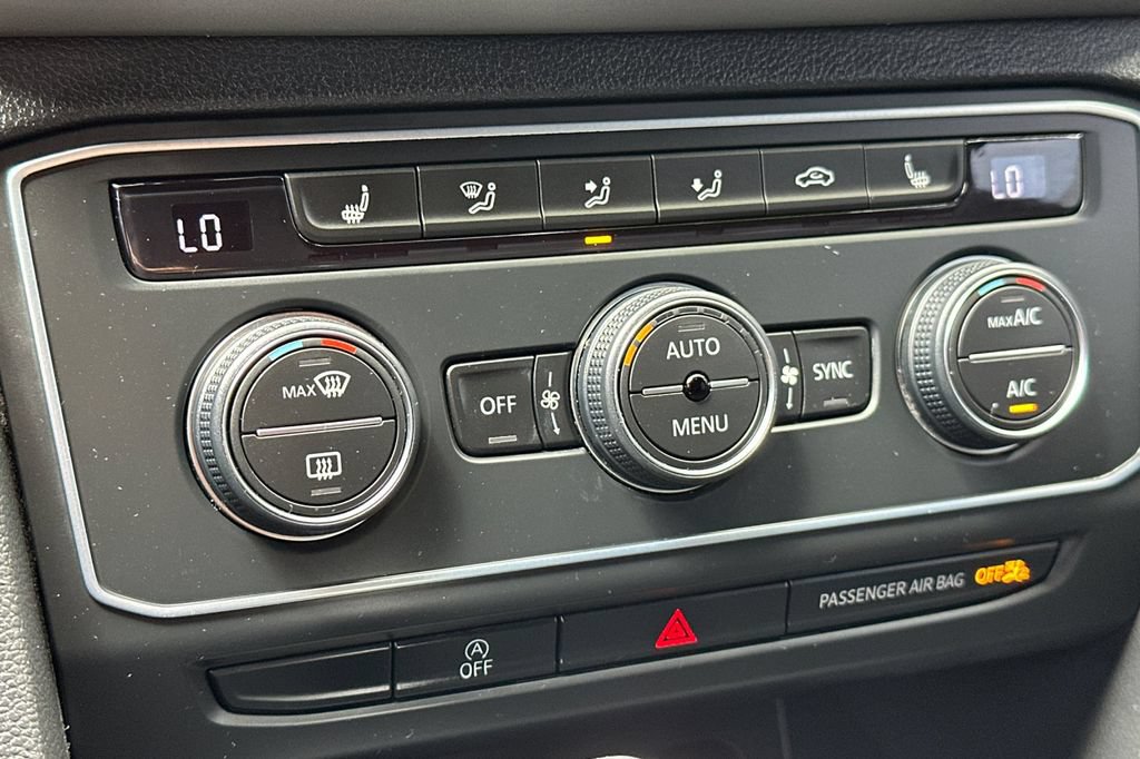 Used 2020 Volkswagen Atlas Cross Sport SE FWD image 23