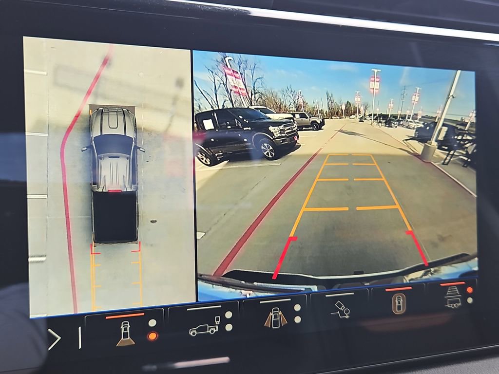 Used 2025 GMC Sierra 2500 AT4 image 24