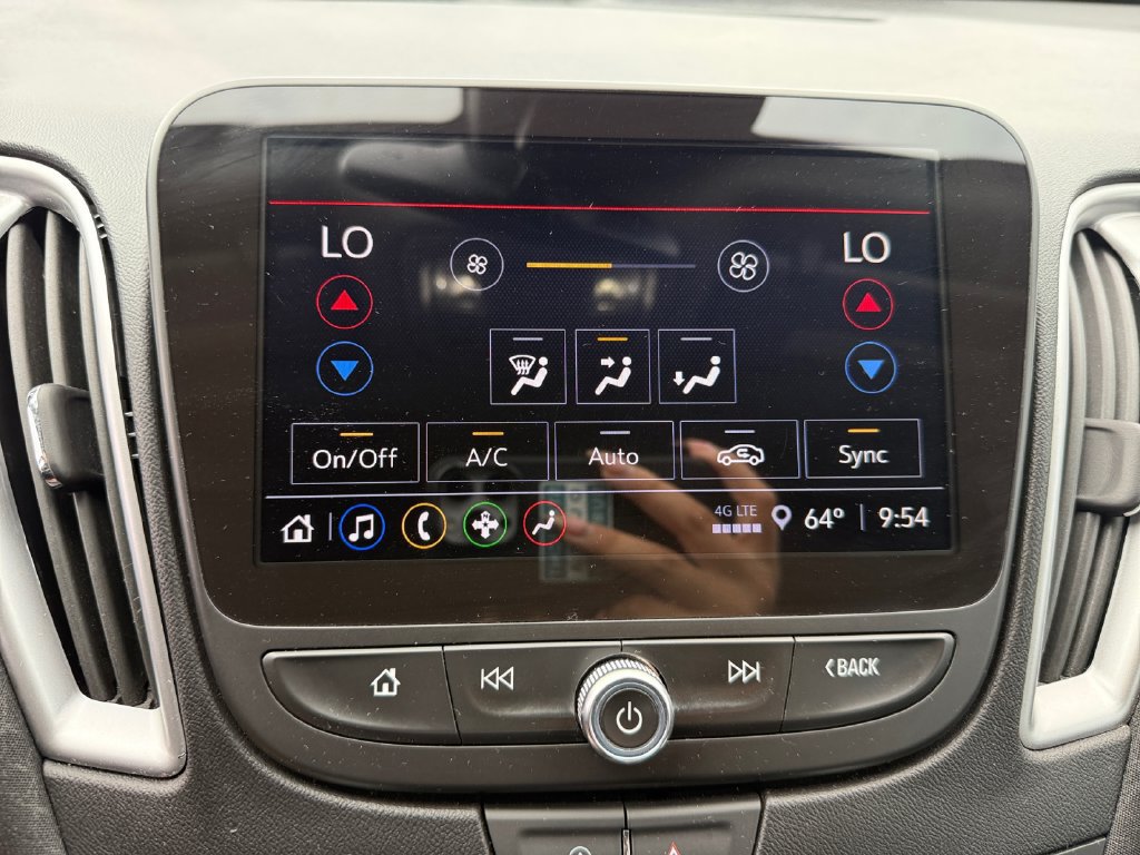 Used 2024 Chevrolet Malibu LT FWD image 28