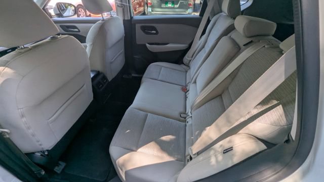 Used 2021 Nissan Rogue SV AWD/4WD image 19