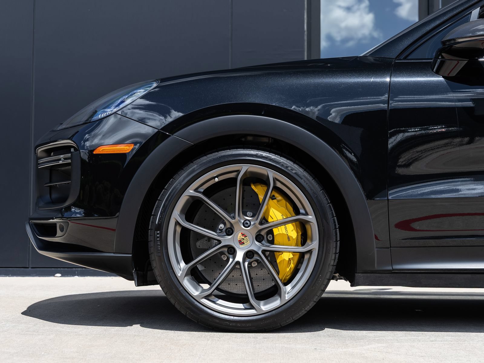 Certified 2023 Porsche Cayenne Turbo GT AWD/4WD image 13