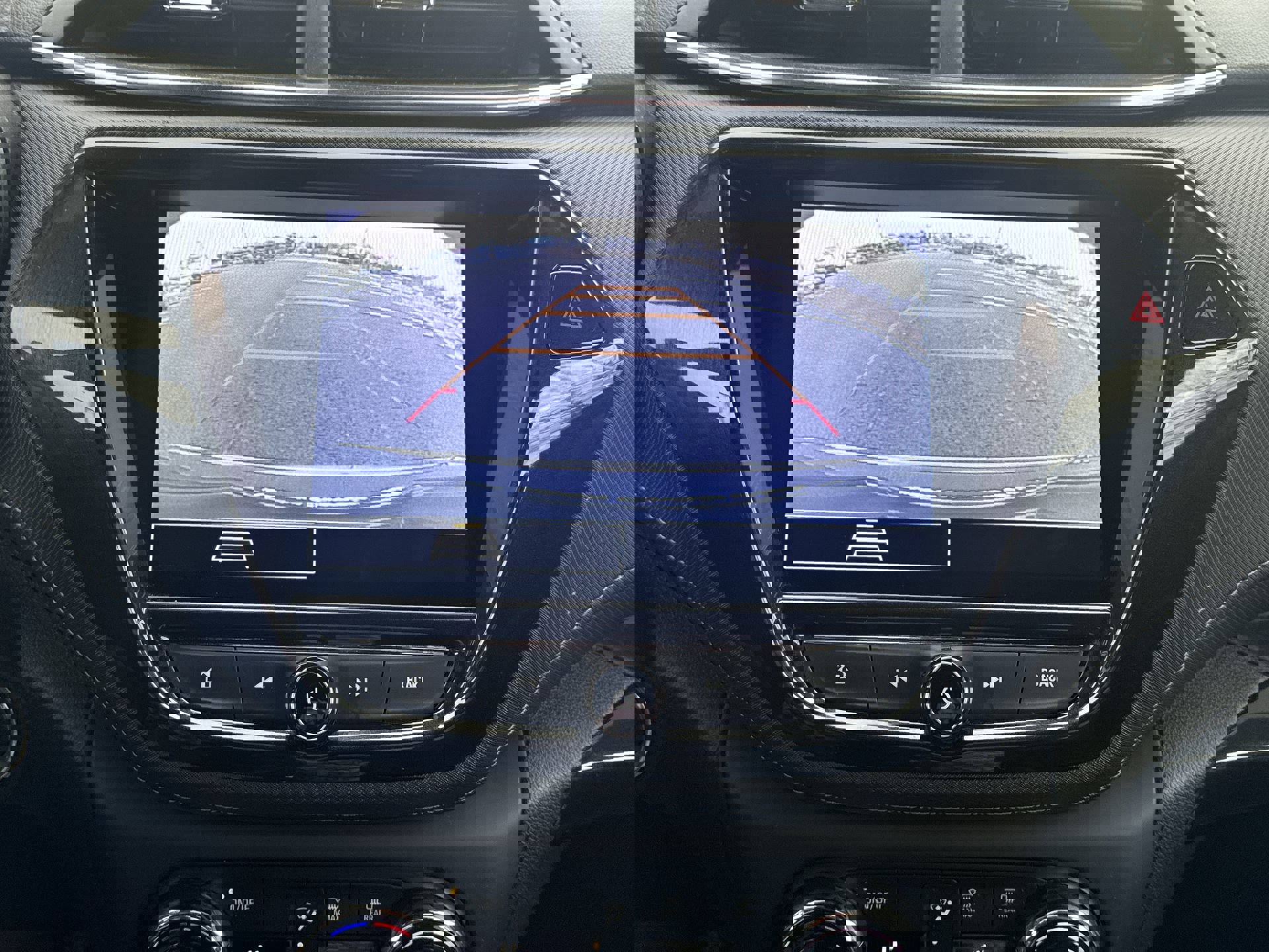 Certified 2023 Chevrolet TrailBlazer ACTIV w/ Convenience Package image 16