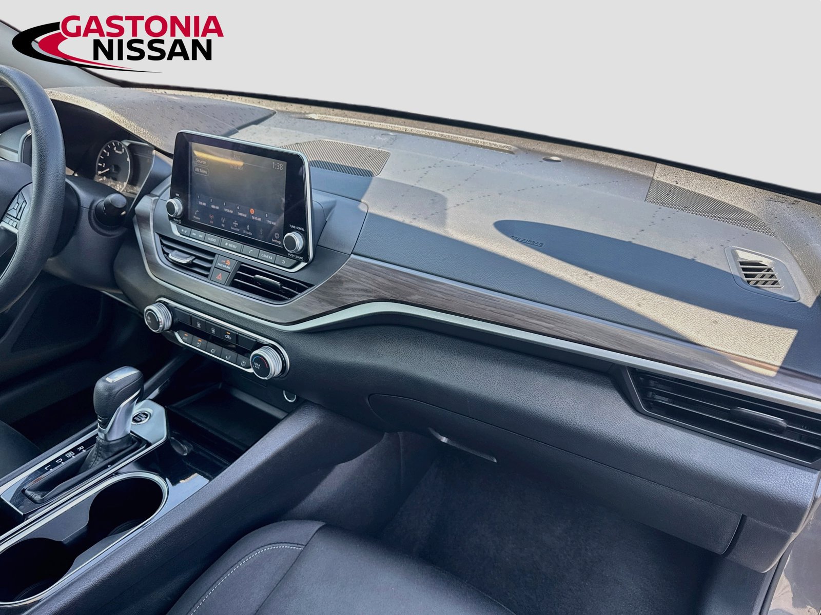 Used 2024 Nissan Altima 2.5 SV FWD image 36