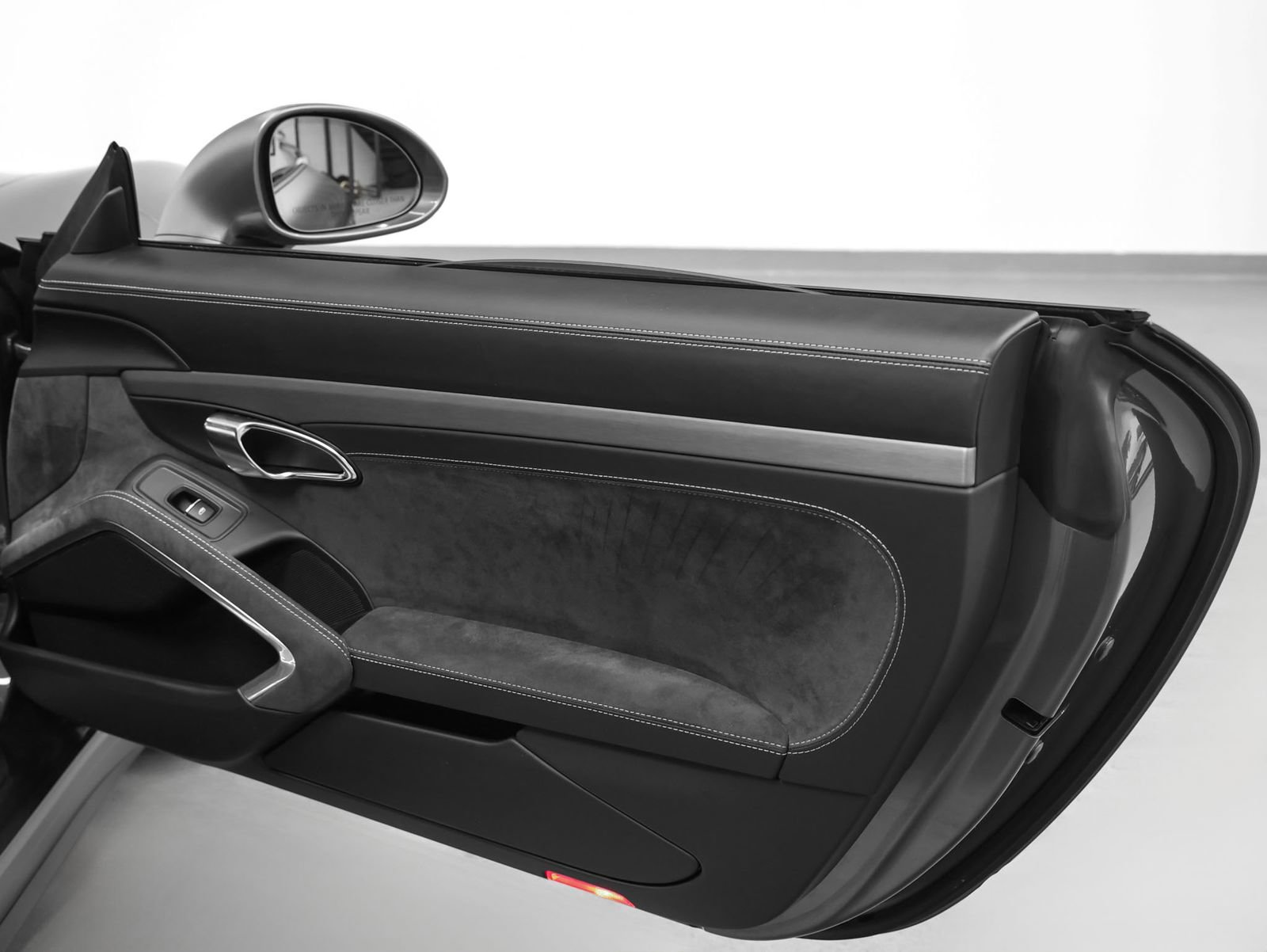 Certified 2015 Porsche 911 GT3 image 43