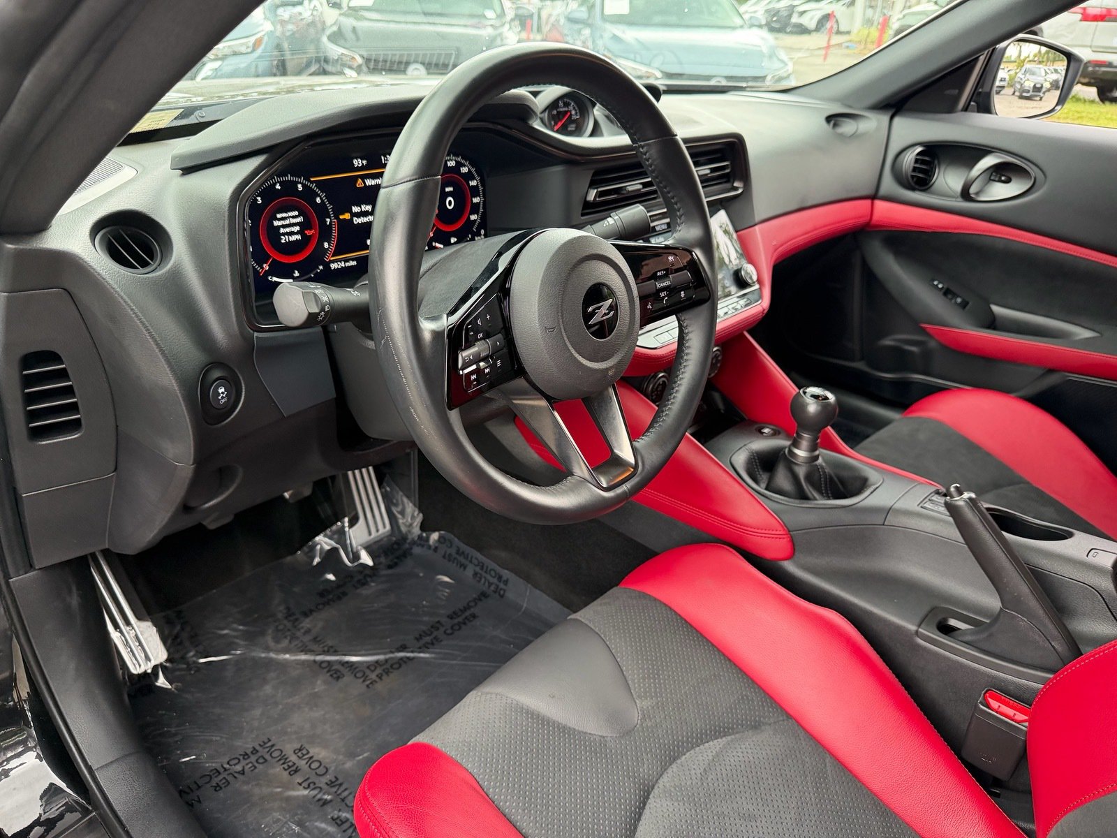 Certified 2025 Nissan Z Performance w/ Floor Mat Package RWD image 10