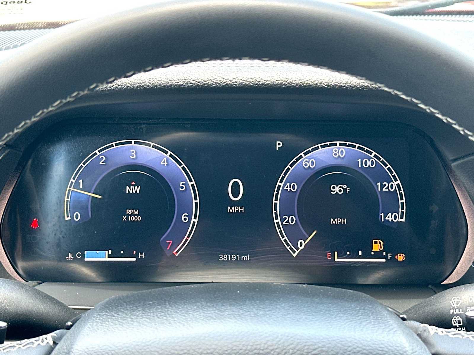 Used 2023 Jeep Grand Cherokee Limited w/ Luxury Tech Group II AWD/4WD image 19